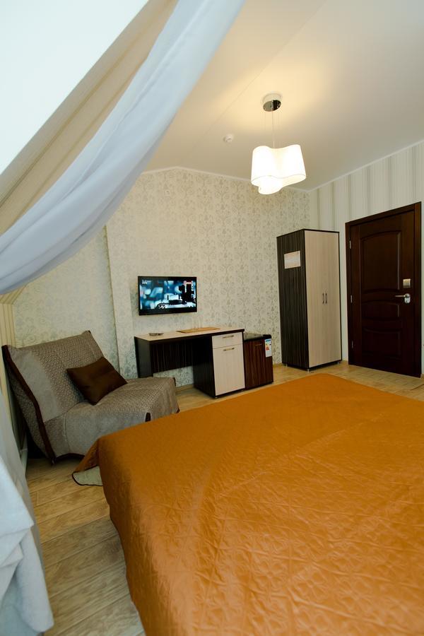 Hotel Hizhina Petropavlovsk Exterior photo